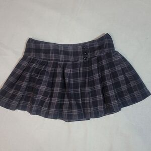 Guess Grey & White Plaid Pleated Mini Skirt - Size 27